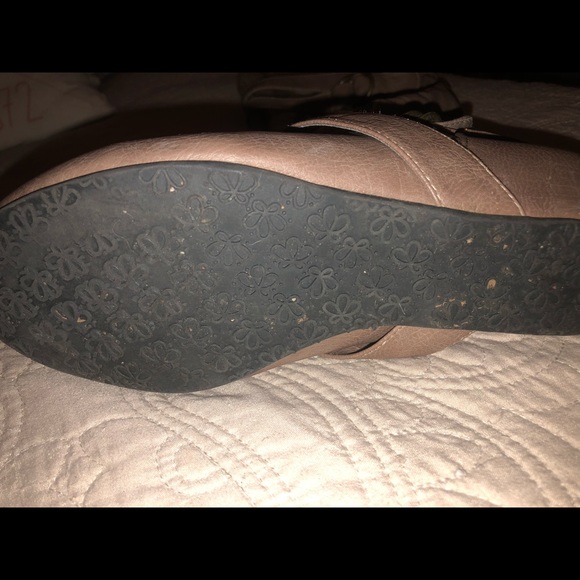 Barely worn tan boots - Picture 3 of 3